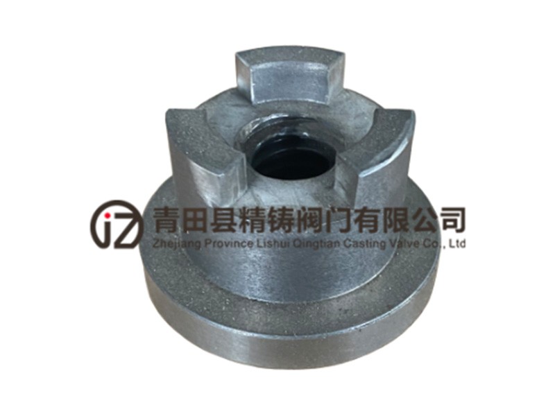 D2螺母與銅螺母的對(duì)比，無(wú)論是耐腐蝕性，耐熱性，機(jī)械強(qiáng)度性能等都要遠(yuǎn)遠(yuǎn)勝于傳統(tǒng)的銅螺母